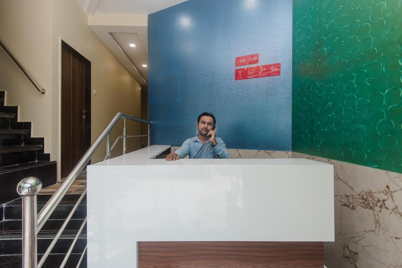 Hotel O Greenforest Near Airport Road Metro Station Βομβάη Εξωτερικό φωτογραφία
