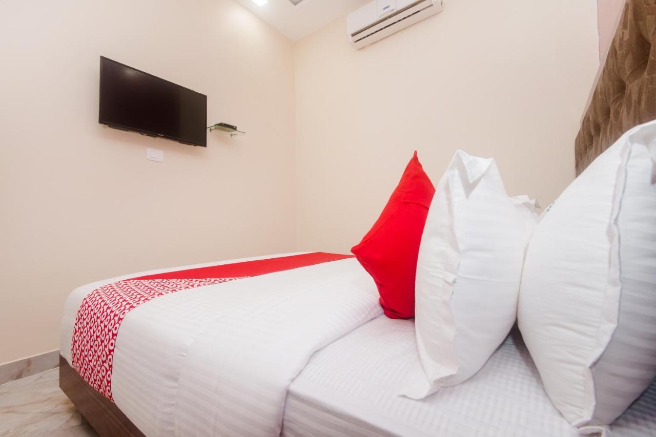 Hotel O Greenforest Near Airport Road Metro Station Βομβάη Εξωτερικό φωτογραφία